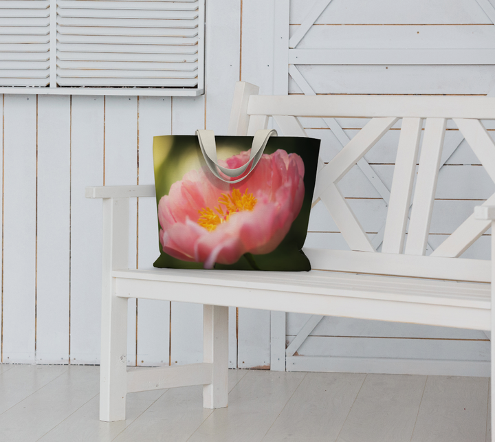 Peony Market Tote on white bench against a white building